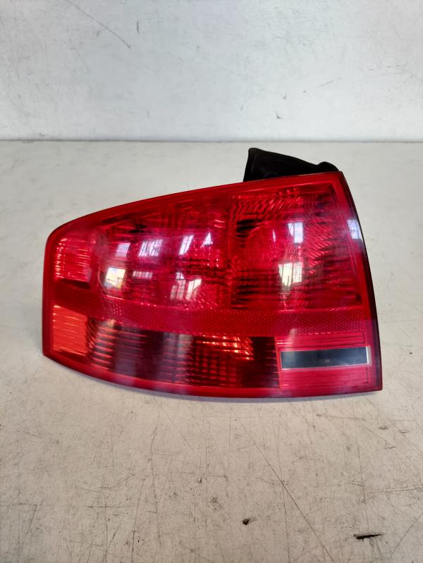 Farolim Esquerdo Painel Lanterna Esquerda Ilharga AUDI A4 (8EC, B7) | 04 - 08