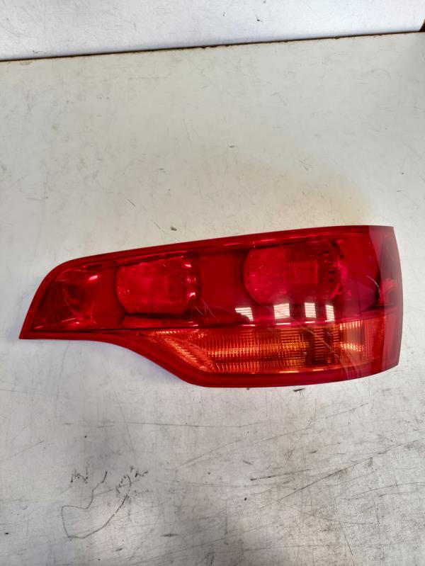 Farolim Direito do Painel Lanterna direitaIlharga AUDI Q7 (4LB) | 06 - 16