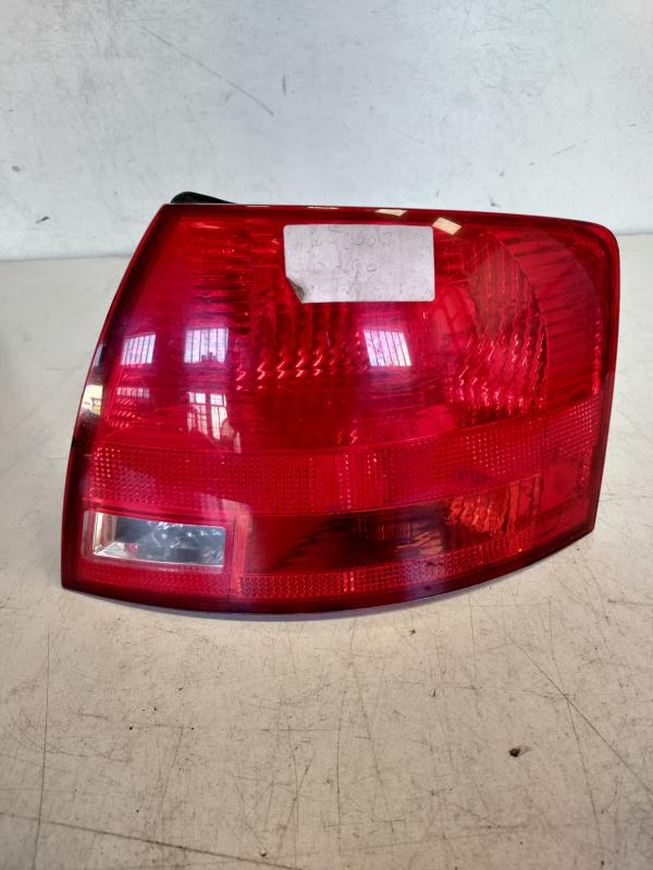 Farolim Direito do Painel Lanterna direitaIlharga AUDI A4 Avant (8ED, B7) | 04 - 08