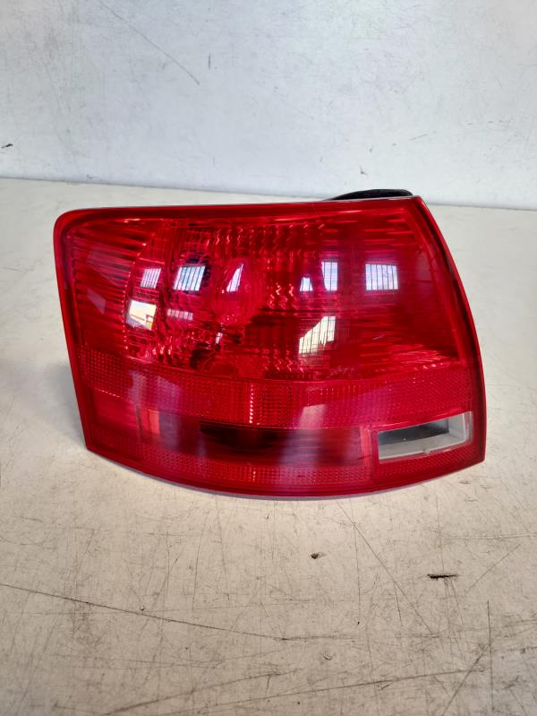 Farolim Esquerdo Painel Lanterna Esquerda Ilharga AUDI A4 Avant (8ED, B7) | 04 - 08