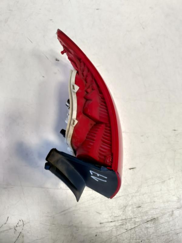 Farolim Direito do Painel Lanterna direitaIlharga AUDI A3 Sportback (8PA) | 04 - 15 Imagem-4