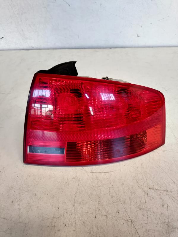 Farolim Direito do Painel Lanterna direitaIlharga AUDI A4 (8EC, B7) | 04 - 08