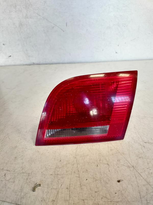 Farolim Direito da Mala AUDI A3 Sportback (8PA) | 04 - 15