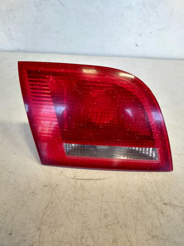 Farolim Esquerdo da Mala AUDI A3 Sportback (8PA) | 04 - 15