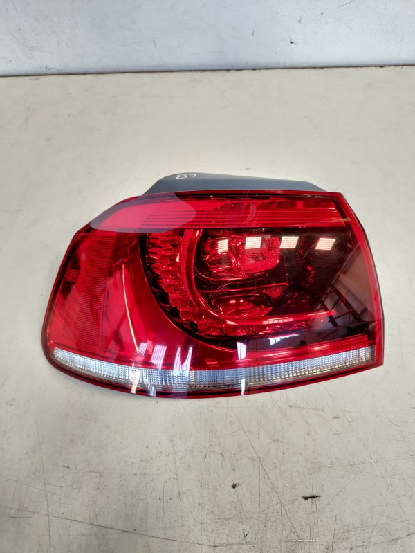 Farolim Esquerdo Painel Lanterna Esquerda Ilharga VOLKSWAGEN GOLF VI (5K1) | 08 - 14 Imagem-0 Farolim Esquerdo Painel Lanterna Esquerda Ilharga VOLKSWAGEN GOLF VI (5K1) | 08 - 14 Imagem-0