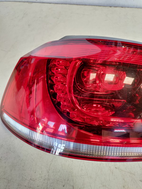 Farolim Esquerdo Painel Lanterna Esquerda Ilharga VOLKSWAGEN GOLF VI (5K1) | 08 - 14 Imagem-2 Farolim Esquerdo Painel Lanterna Esquerda Ilharga VOLKSWAGEN GOLF VI (5K1) | 08 - 14 Imagem-2