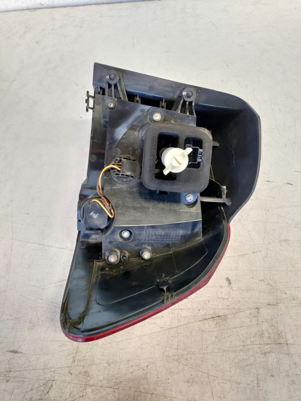 Farolim Esquerdo Painel Lanterna Esquerda Ilharga VOLKSWAGEN GOLF VI (5K1) | 08 - 14 Imagem-6 Farolim Esquerdo Painel Lanterna Esquerda Ilharga VOLKSWAGEN GOLF VI (5K1) | 08 - 14 Imagem-6