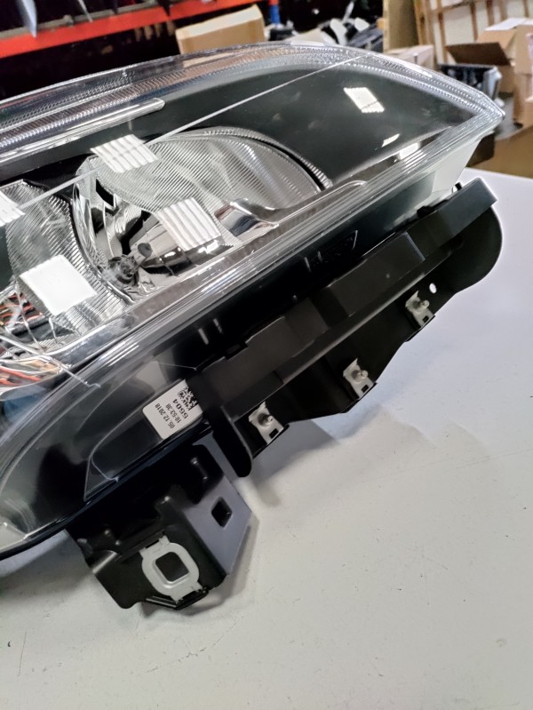 Farol Frente Direito / Otica Direita FIAT DOBLO Caixa/Combi (263_) | 10 -  Imagem-9