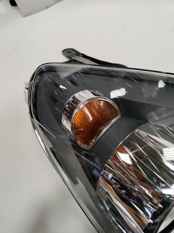 Farol Frente Direito / Otica Direita OPEL ASTRA H (A04) | 04 - 14 Imagem-1 Farol Frente Direito / Otica Direita OPEL ASTRA H (A04) | 04 - 14 Imagem-1