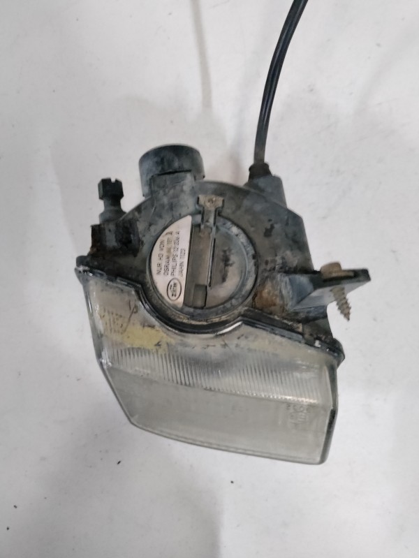 Farol de Nevoeiro Frente Esquerdo OPEL VECTRA A (J89) | 88 - 95 Imagem-1 Farol de Nevoeiro Frente Esquerdo OPEL VECTRA A (J89) | 88 - 95 Imagem-1