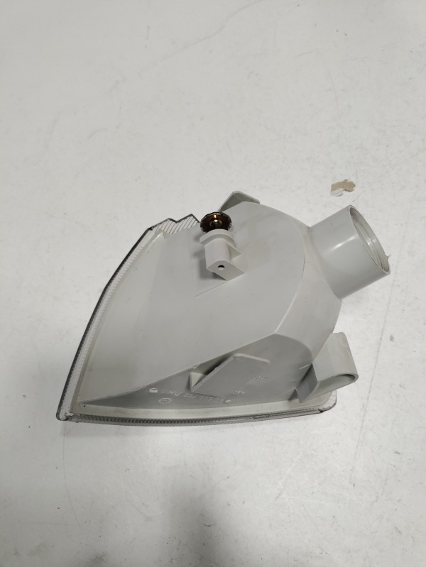 Pisca Frente Direito OPEL VECTRA A (J89) | 88 - 95 Imagem-2 Pisca Frente Direito OPEL VECTRA A (J89) | 88 - 95 Imagem-2