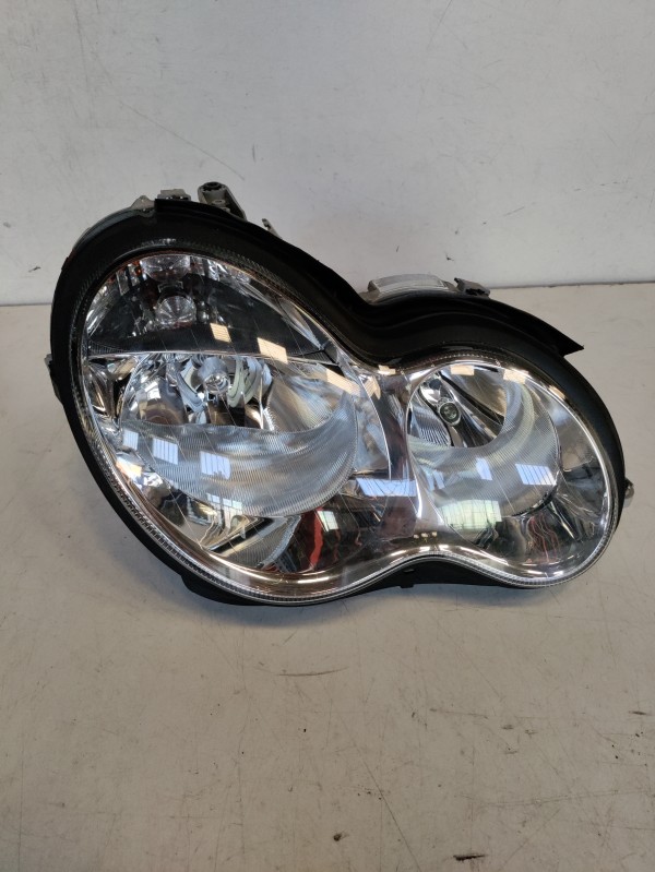 Farol Frente Direito / Otica Direita MERCEDES-BENZ C-CLASS (W203) | 00 - 07