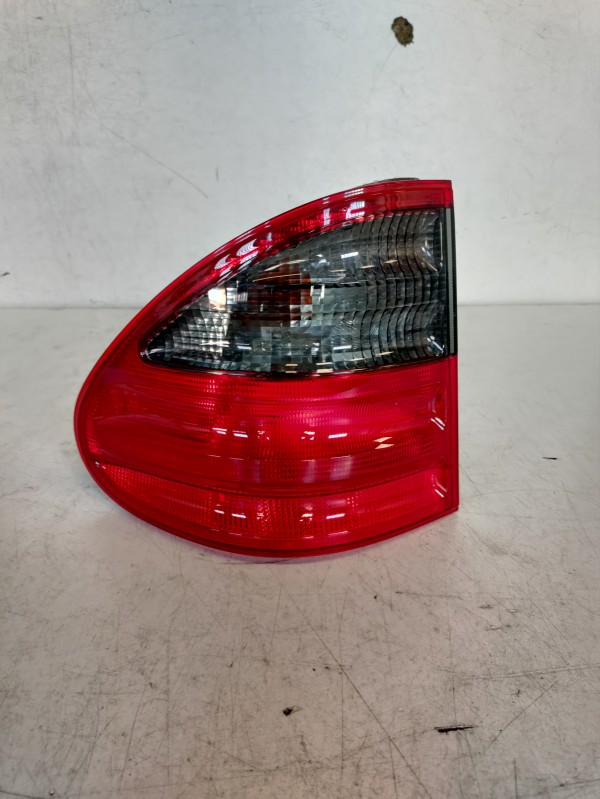 Farolim Esquerdo Painel Lanterna Esquerda Ilharga MERCEDES-BENZ E-CLASS (W210) | 95 - 03