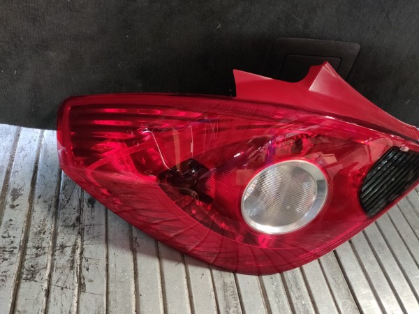 Farolim Esquerdo Painel Lanterna Esquerda Ilharga OPEL CORSA D (S07) | 06 - 14