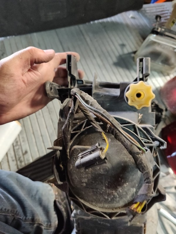 Farol Frente Direito / Otica Direita OPEL VECTRA A (J89) | 88 - 95 Imagem-1 Farol Frente Direito / Otica Direita OPEL VECTRA A (J89) | 88 - 95 Imagem-1