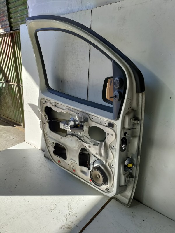 Porta Frente Esquerda com Acessorios FIAT FIORINO Caixa/Combi (225_) | 07 -  Imagem-4