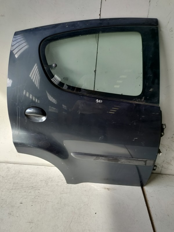 Porta Tras Direita com acessorios TOYOTA AYGO (_B4_) | 14 - 