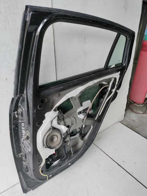 Porta Tras Direita com acessorios FIAT BRAVO II (198_) | 06 -  Imagem-5 Porta Tras Direita com acessorios FIAT BRAVO II (198_) | 06 -  Imagem-5