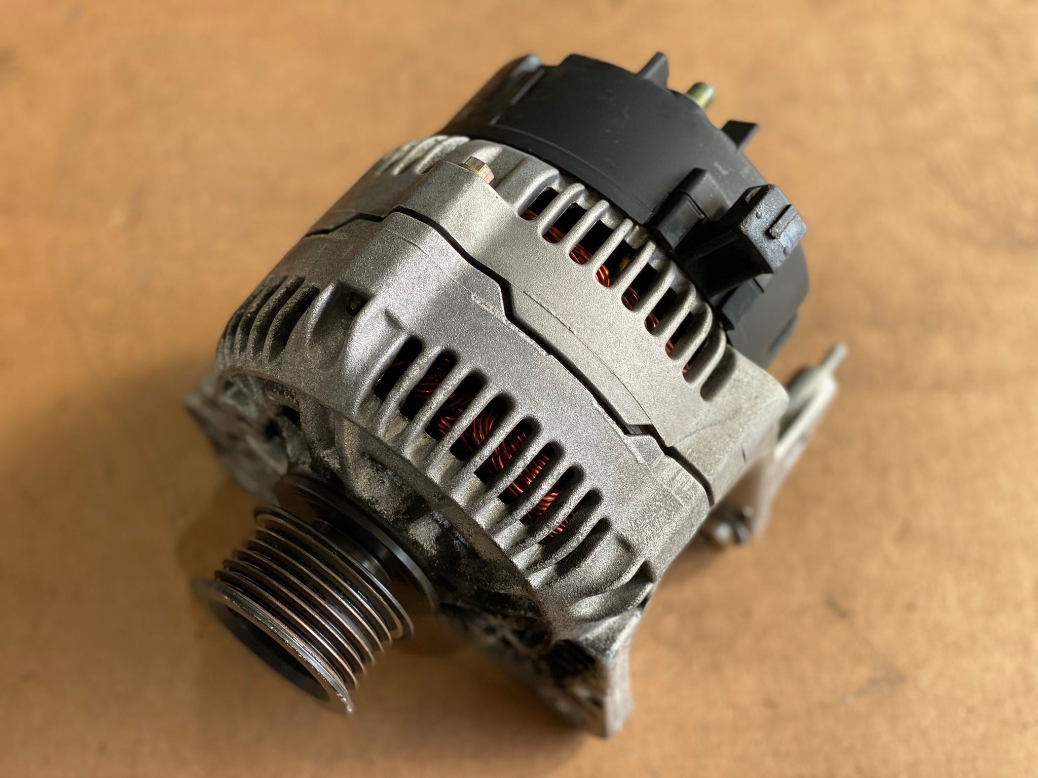 Alternador VOLKSWAGEN GOLF III (1H1) | 91 - 98 Imagem-1