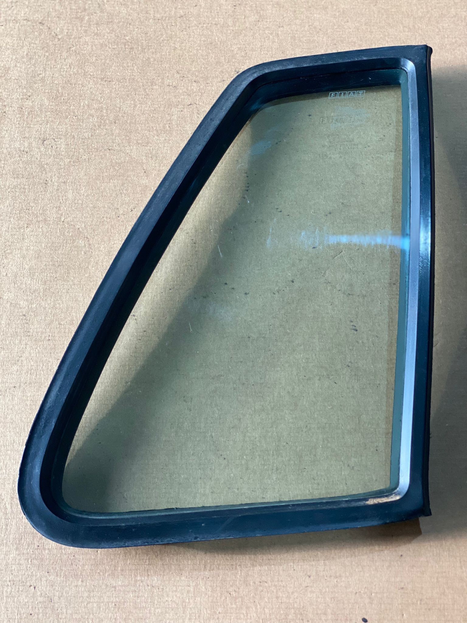 Vidro Painel trás drt FIAT UNO (146_) | 83 - 06