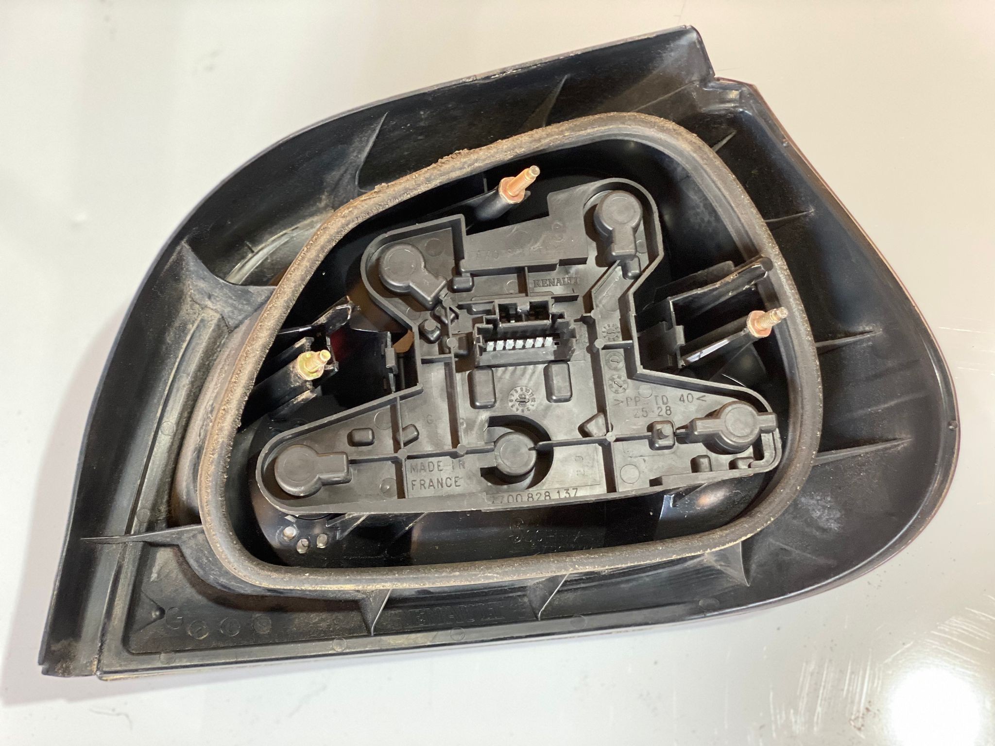 Left Tail Light  RENAULT MEGANE I (BA0/1_) | 95 - 04 Imagem-2