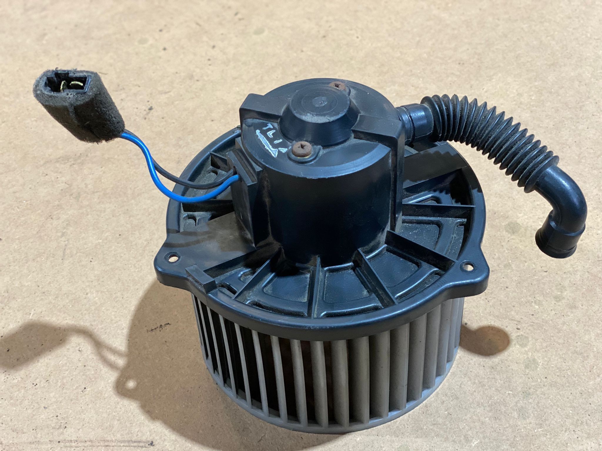Motor da Chaufagem HYUNDAI H-1 / STAREX Veículo multiuso (A1) | 97 -  Imagem-1