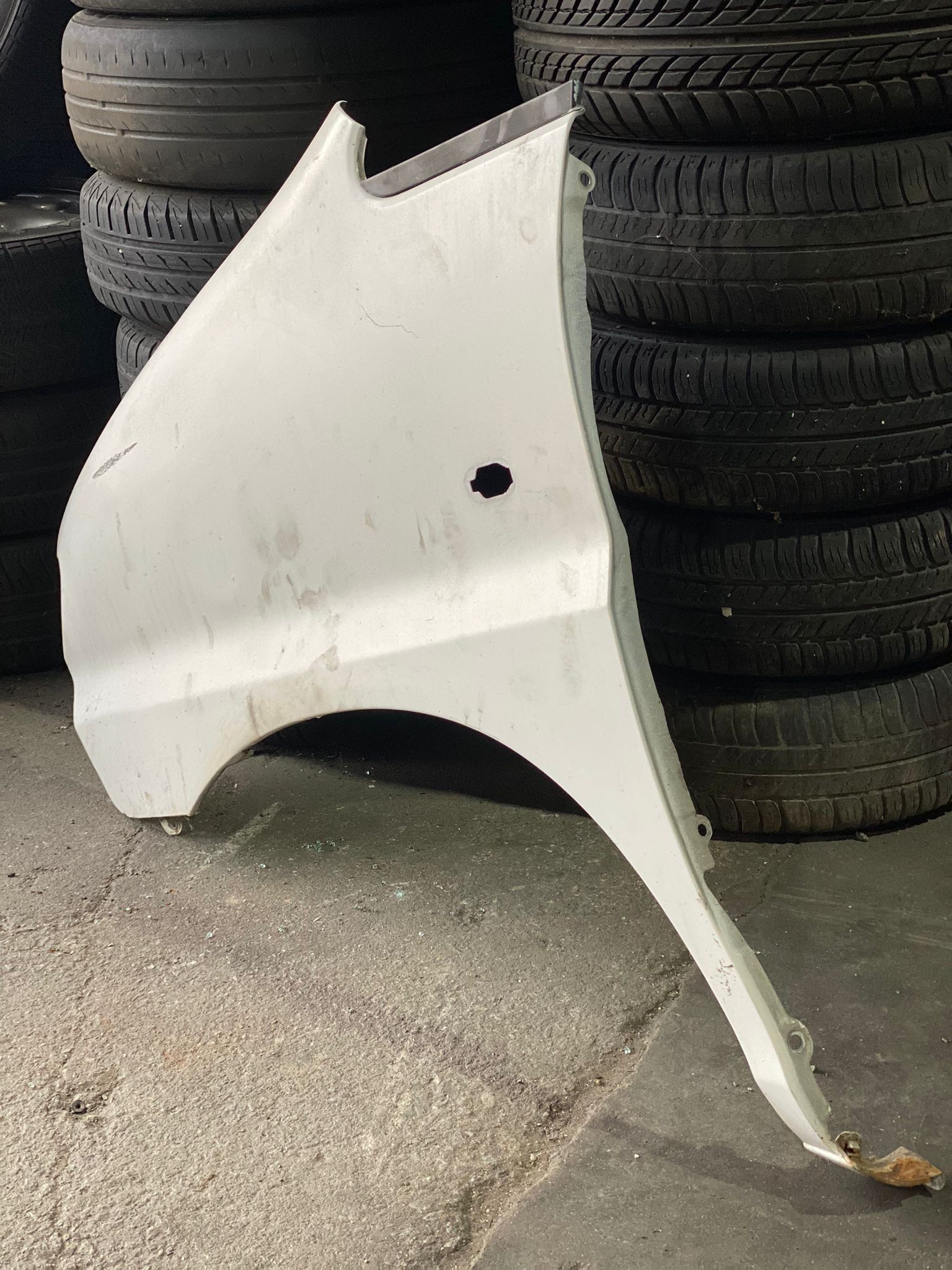 Left Fender HYUNDAI H-1 / STAREX Veículo multiuso (A1) | 97 -  Imagem-2