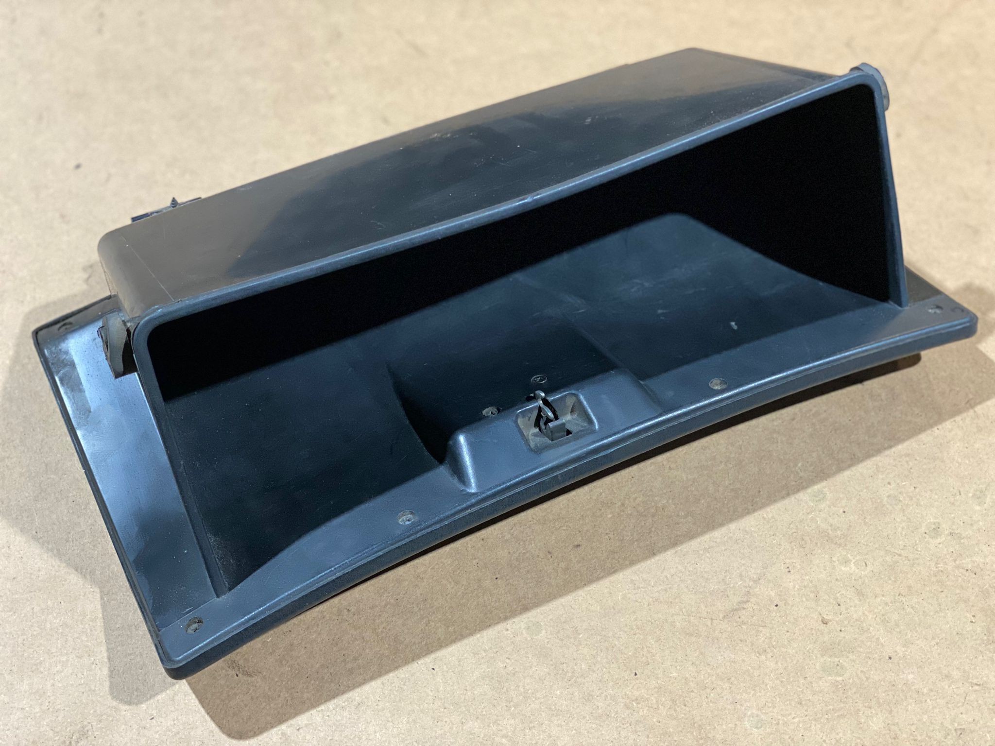 Porta Luvas HYUNDAI H-1 / STAREX Veículo multiuso (A1) | 97 -  Imagem-1
