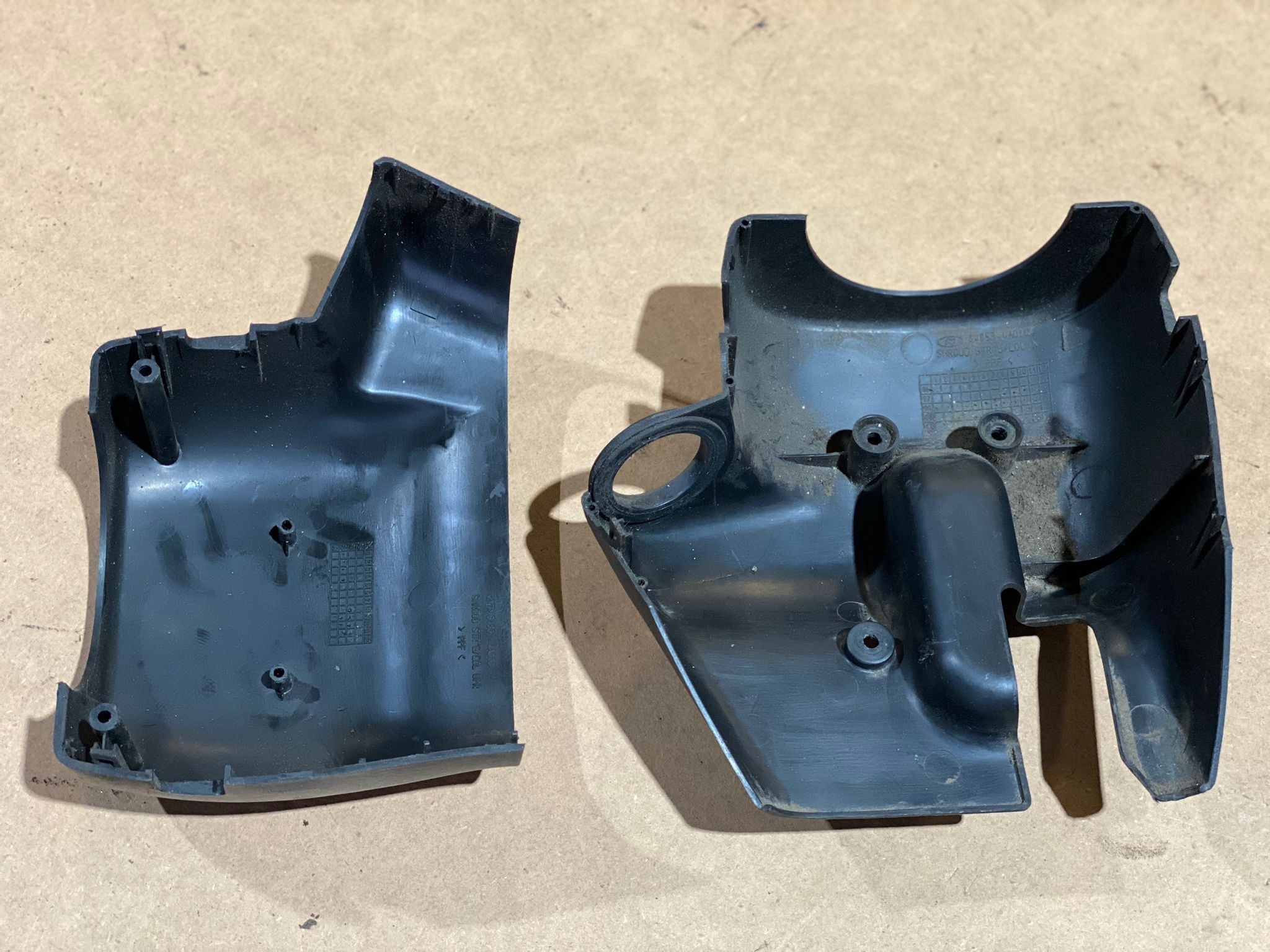 Plásticos / Blindagem Coluna de direção HYUNDAI H-1 / STAREX Veículo multiuso (A1) | 97 -  Imagem-2
