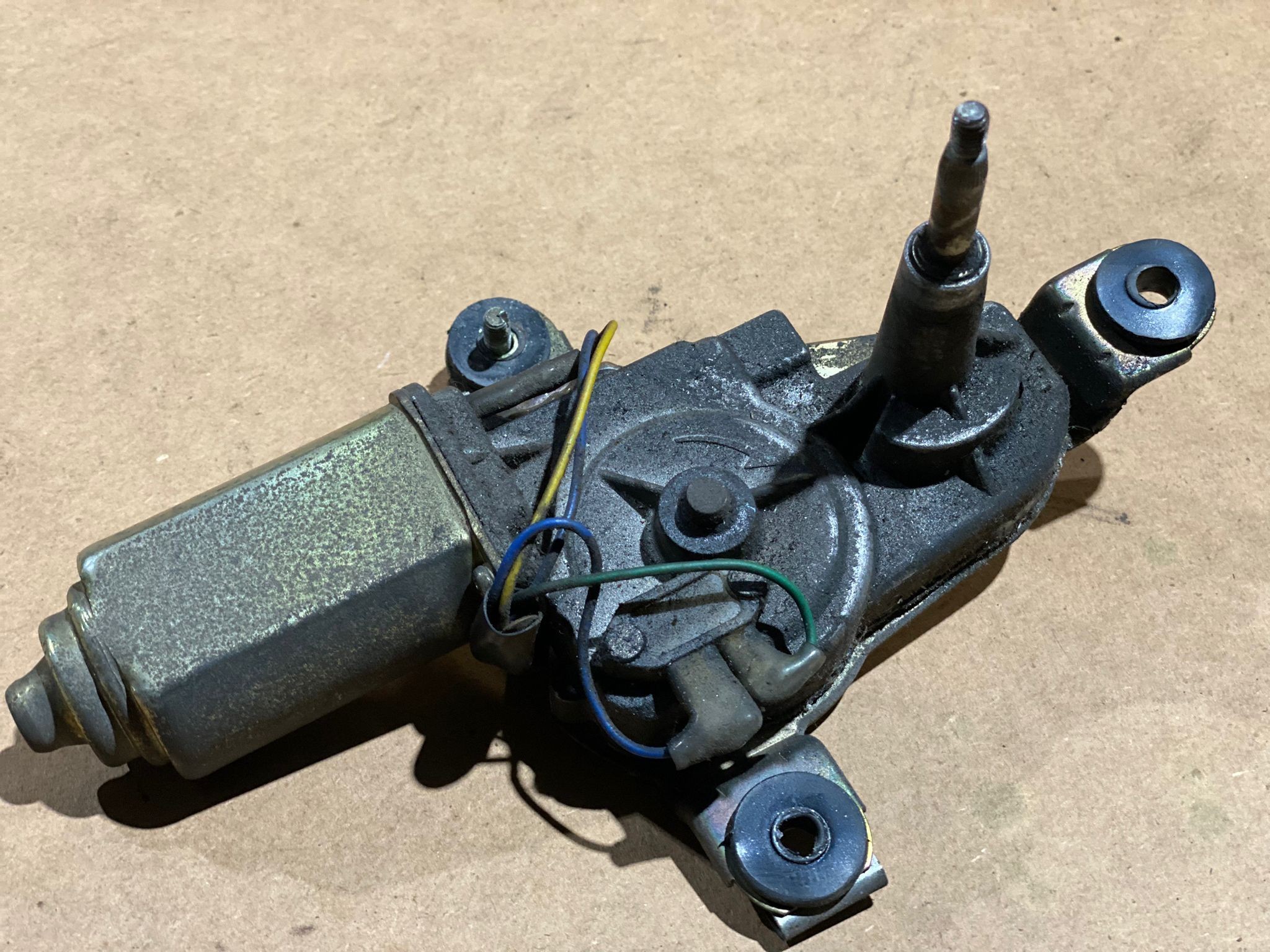 Motor Escova da Mala HYUNDAI H-1 / STAREX Veículo multiuso (A1) | 97 -  Imagem-1
