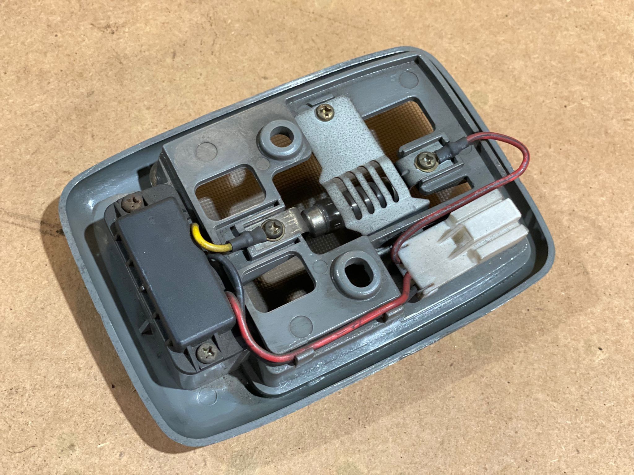 Plafonier / Luz do teto HYUNDAI H-1 / STAREX Veículo multiuso (A1) | 97 -  Imagem-1