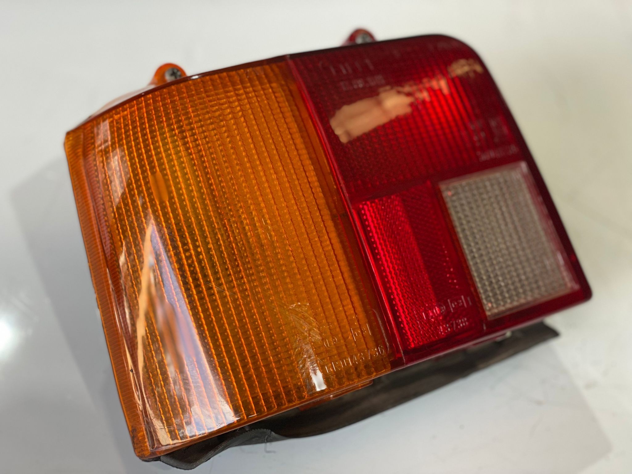 Left Tail Light  PEUGEOT 205 II (20A/C) | 87 - 00 Imagem-1