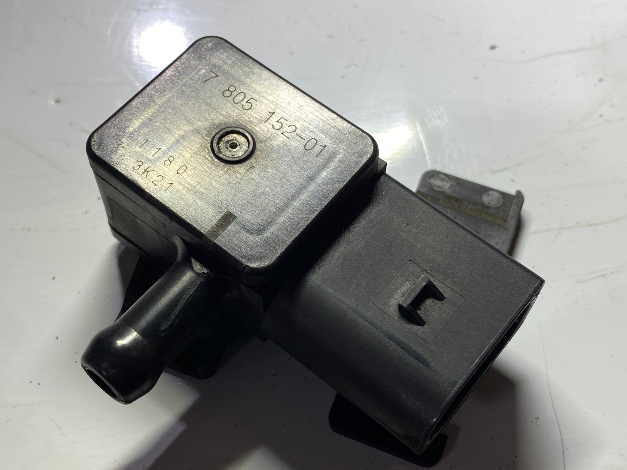 Sensor de pressão BMW 1 (E81) | 06 - 12 Imagem-1