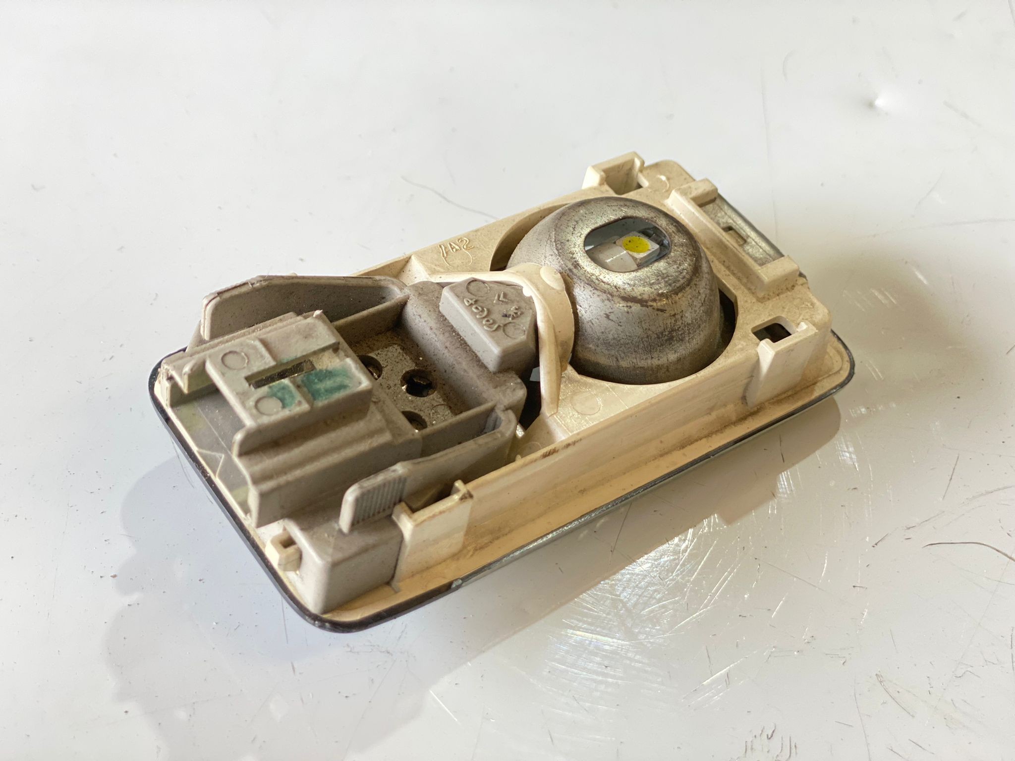 Plafonier / Luz do teto PEUGEOT 206 Hatchback (2A/C) | 98 - 12 Imagem-1