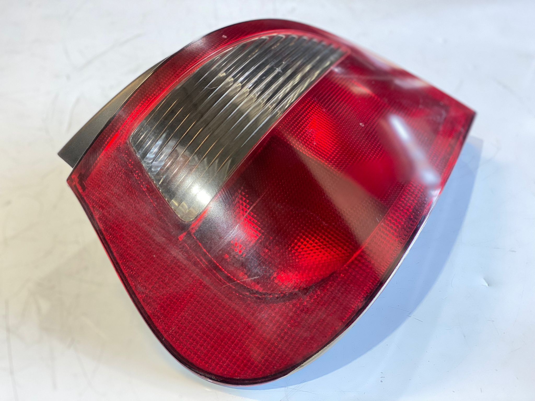 Left Tail Light  RENAULT MEGANE I (BA0/1_) | 95 - 04 Imagem-1