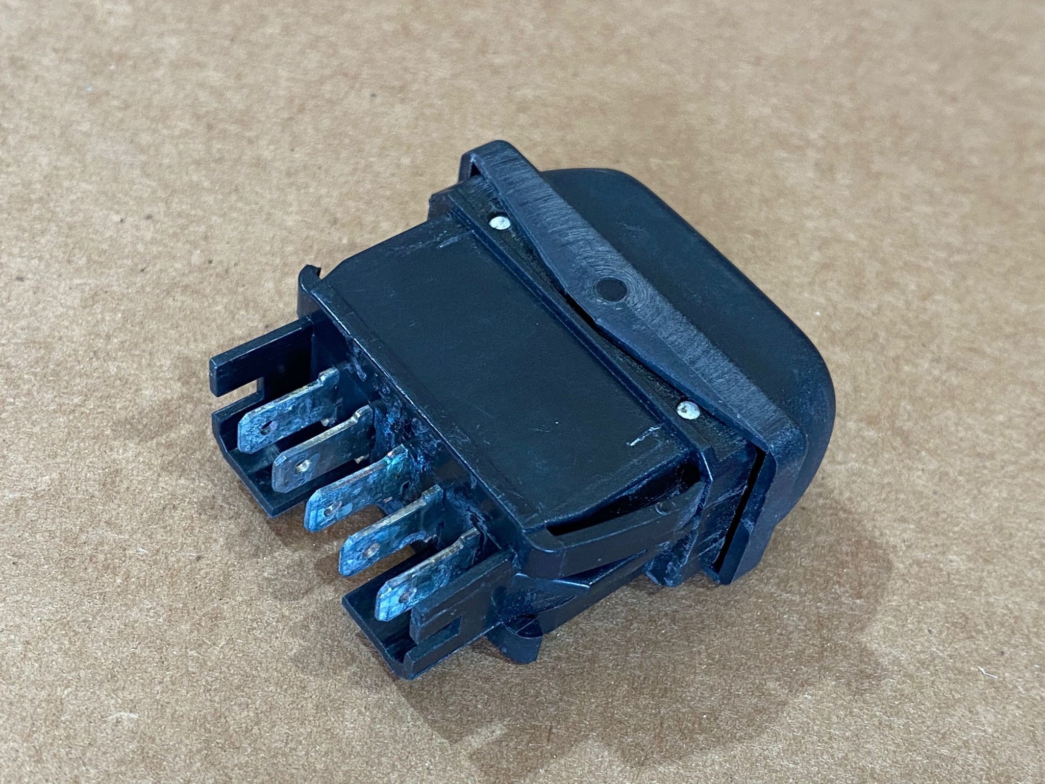 Botão / Interruptor Elevador Vidro Frt Drt PEUGEOT 306 (7B, N3, N5) | 93 - 03 Imagem-1