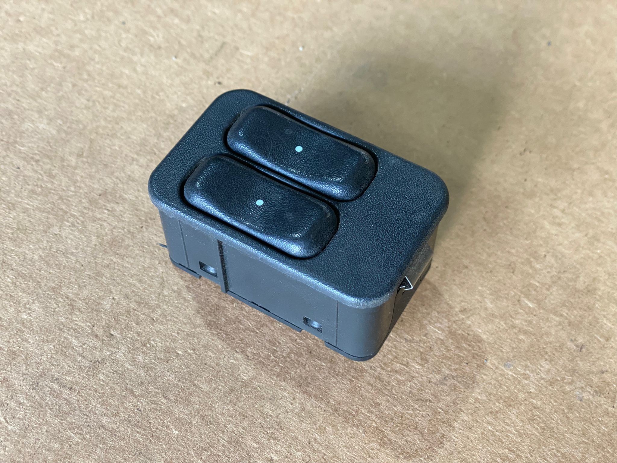 Comutador / Interruptores Elevadores dos Vidros OPEL CORSA C (X01) | 00 - 09