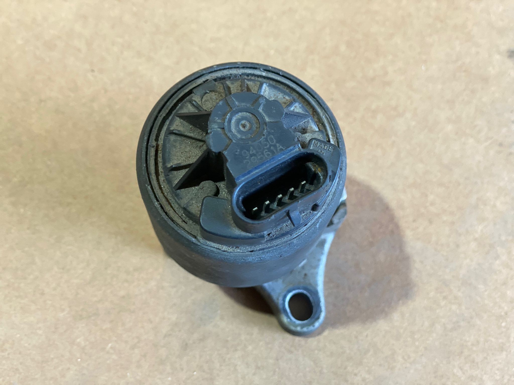 EGR OPEL CORSA B (S93) | 93 - 02 Imagem-1