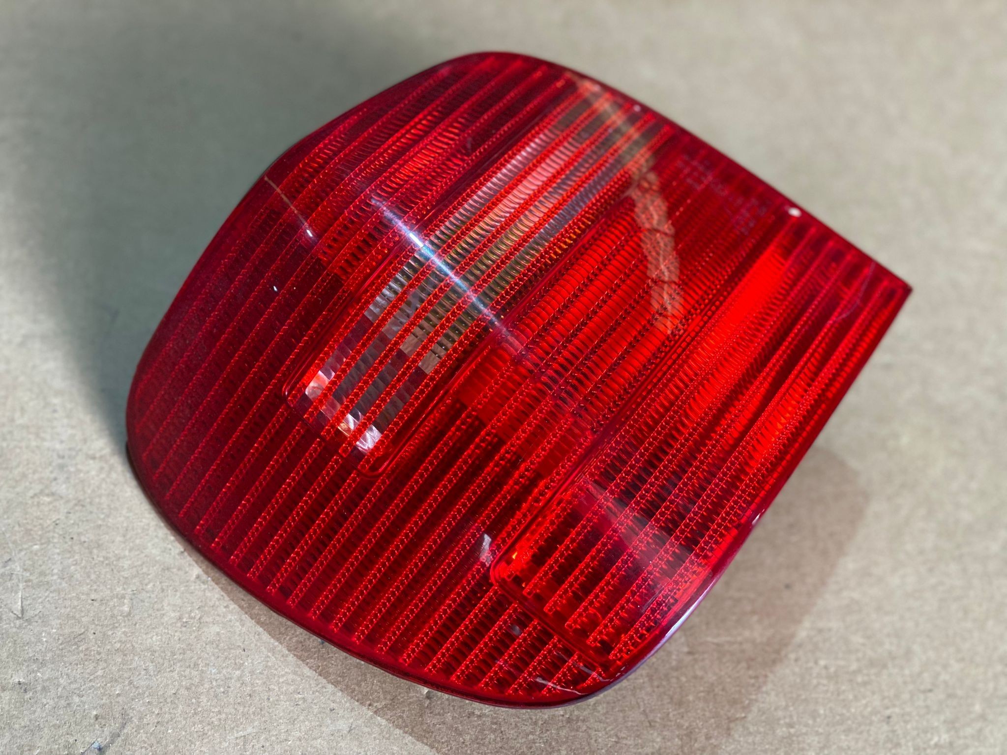 Left Tail Light  VOLKSWAGEN POLO (6N2) | 99 - 01 Imagem-1