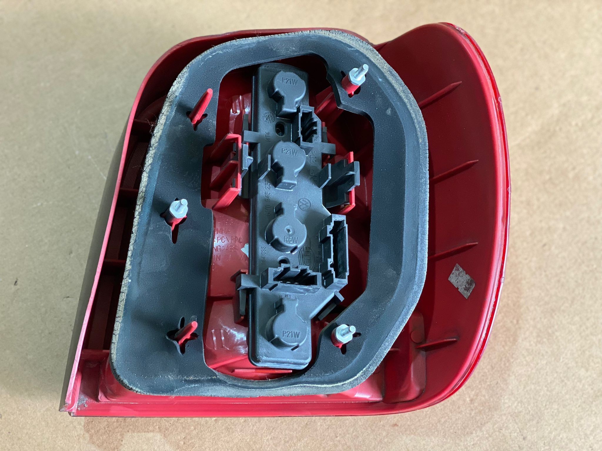 Left Tail Light  VOLKSWAGEN POLO (6N2) | 99 - 01 Imagem-2
