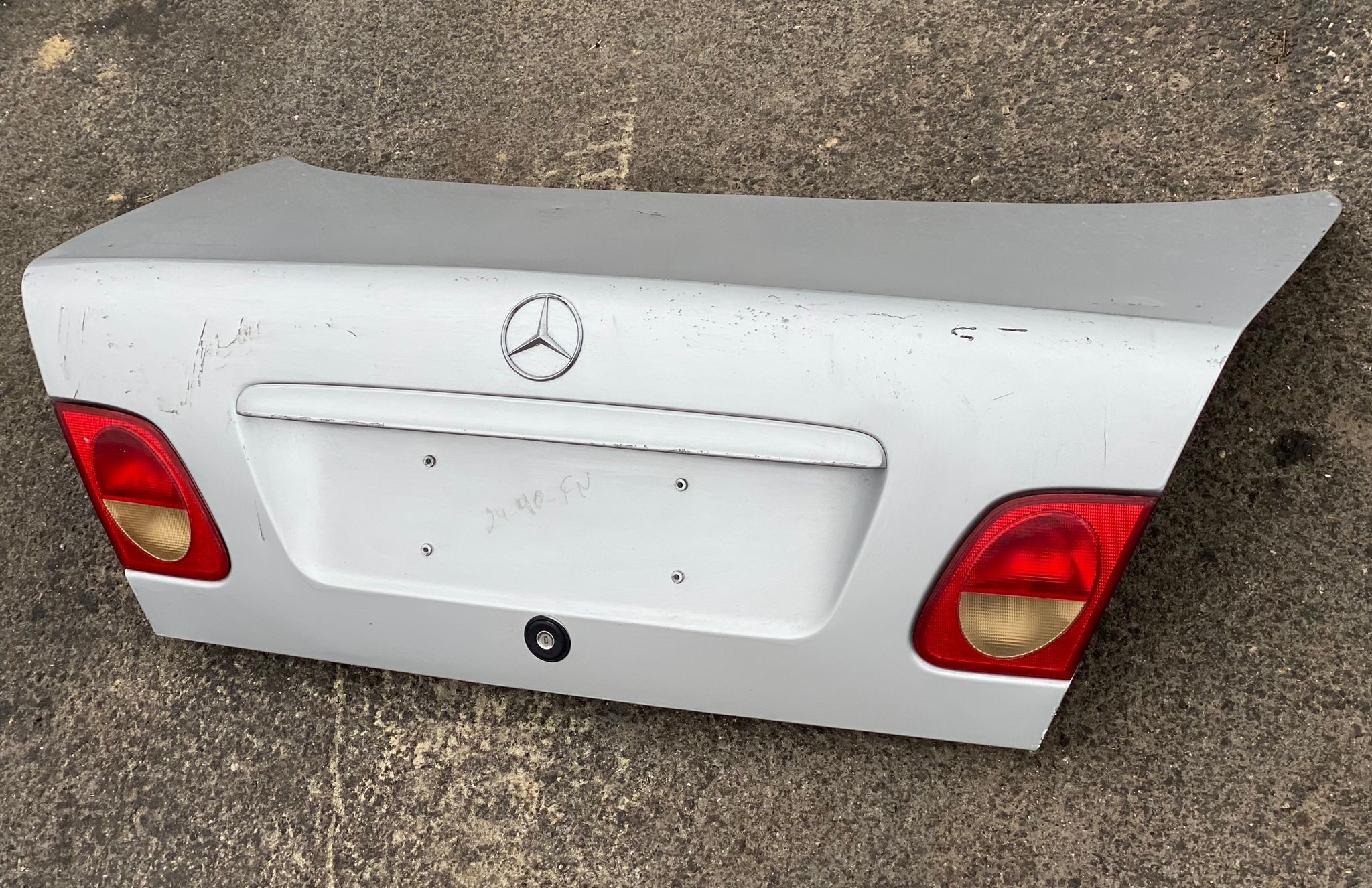 Tampa da Mala MERCEDES-BENZ E-CLASS (W210) | 95 - 03 Imagem-4
