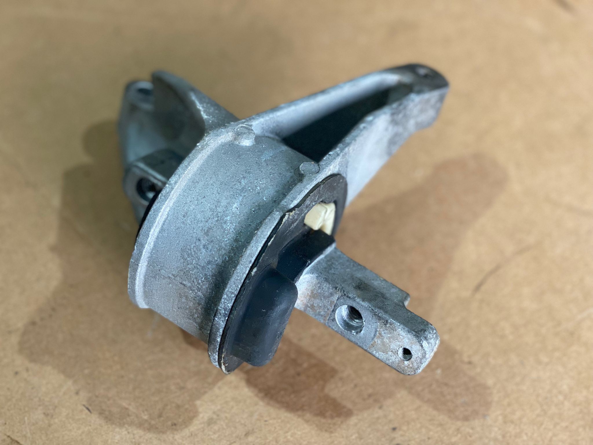 Motor Support VOLKSWAGEN POLO (6N2) | 99 - 01 Imagem-2