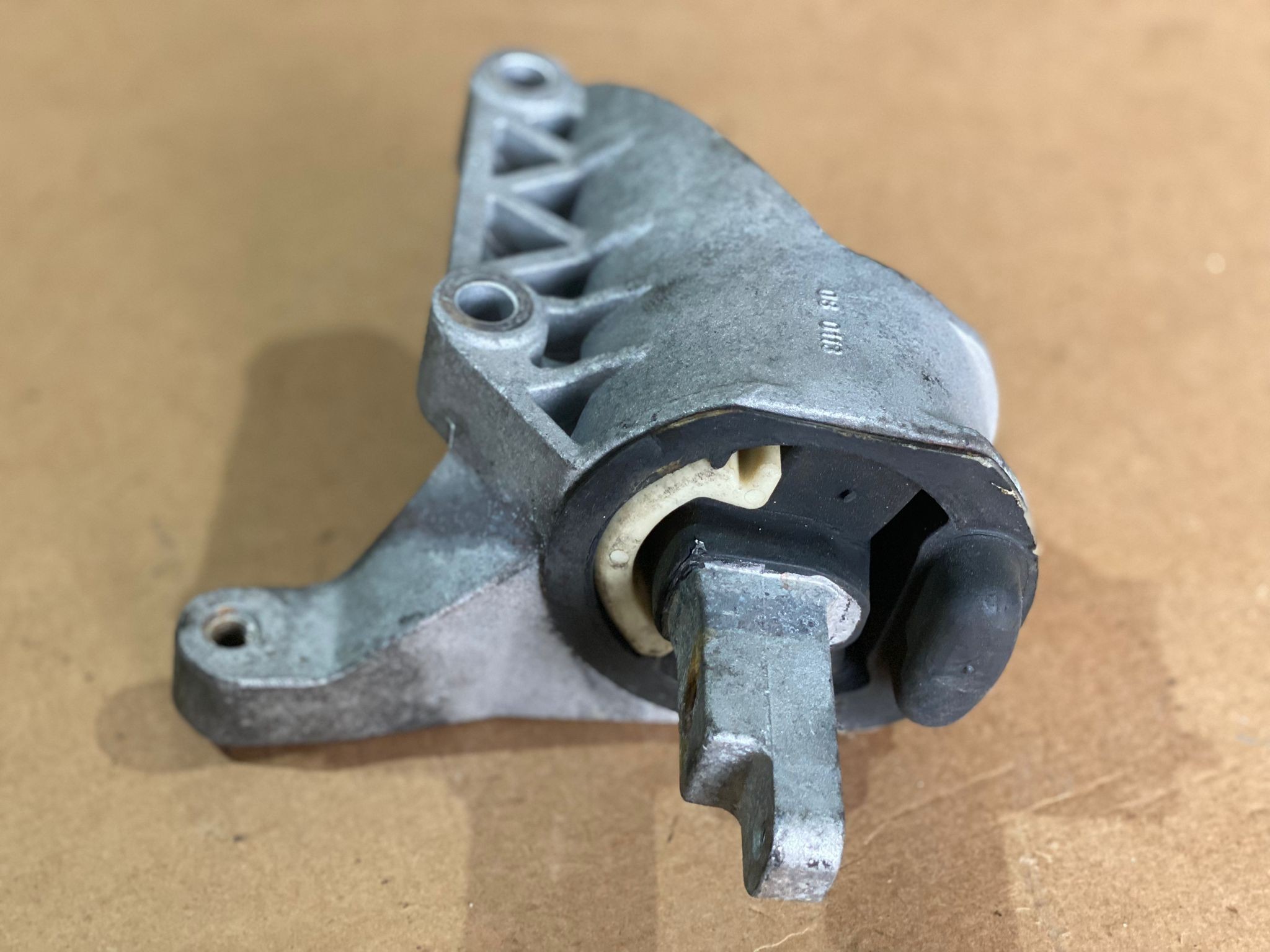 Motor Support VOLKSWAGEN POLO (6N2) | 99 - 01 Imagem-1