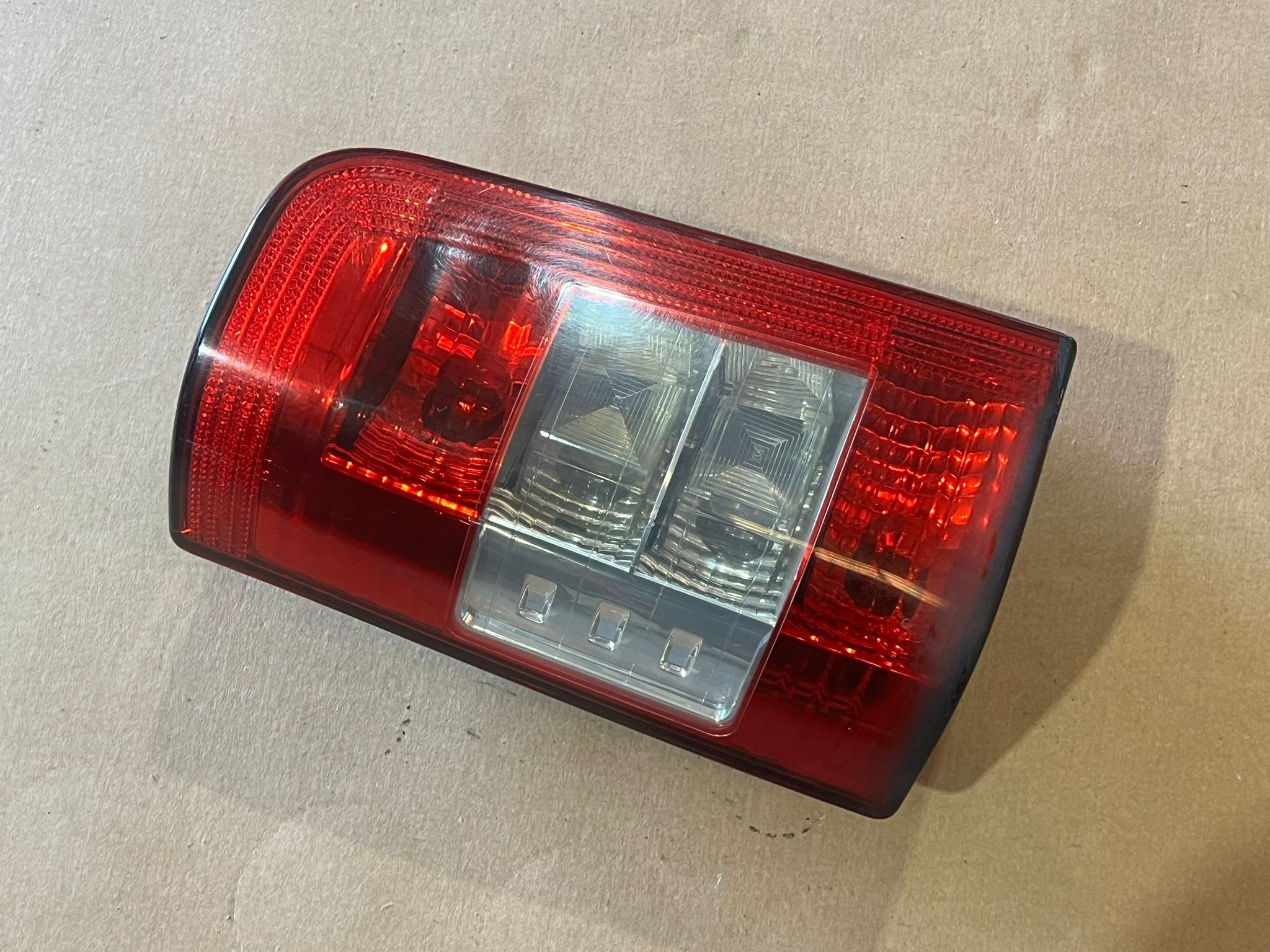 Left Tail Light  PEUGEOT PARTNER Caixa | 08 -  Imagem-1