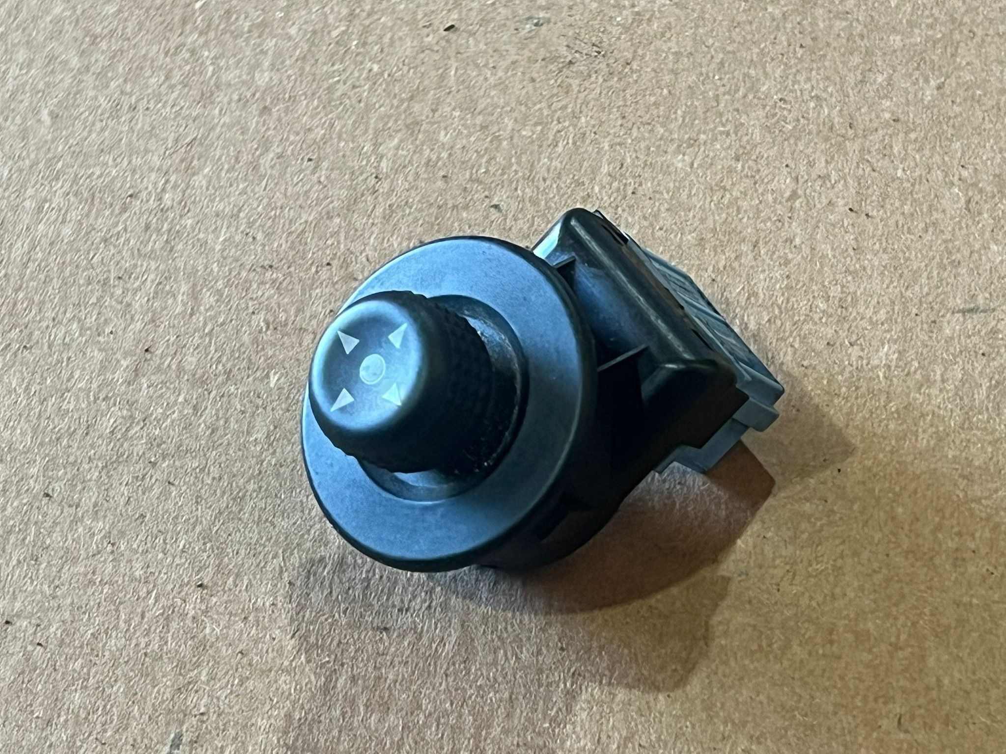 Botão / Interruptor de Regular Retrovisores  PEUGEOT PARTNER Caixa | 08 -  Imagem-3