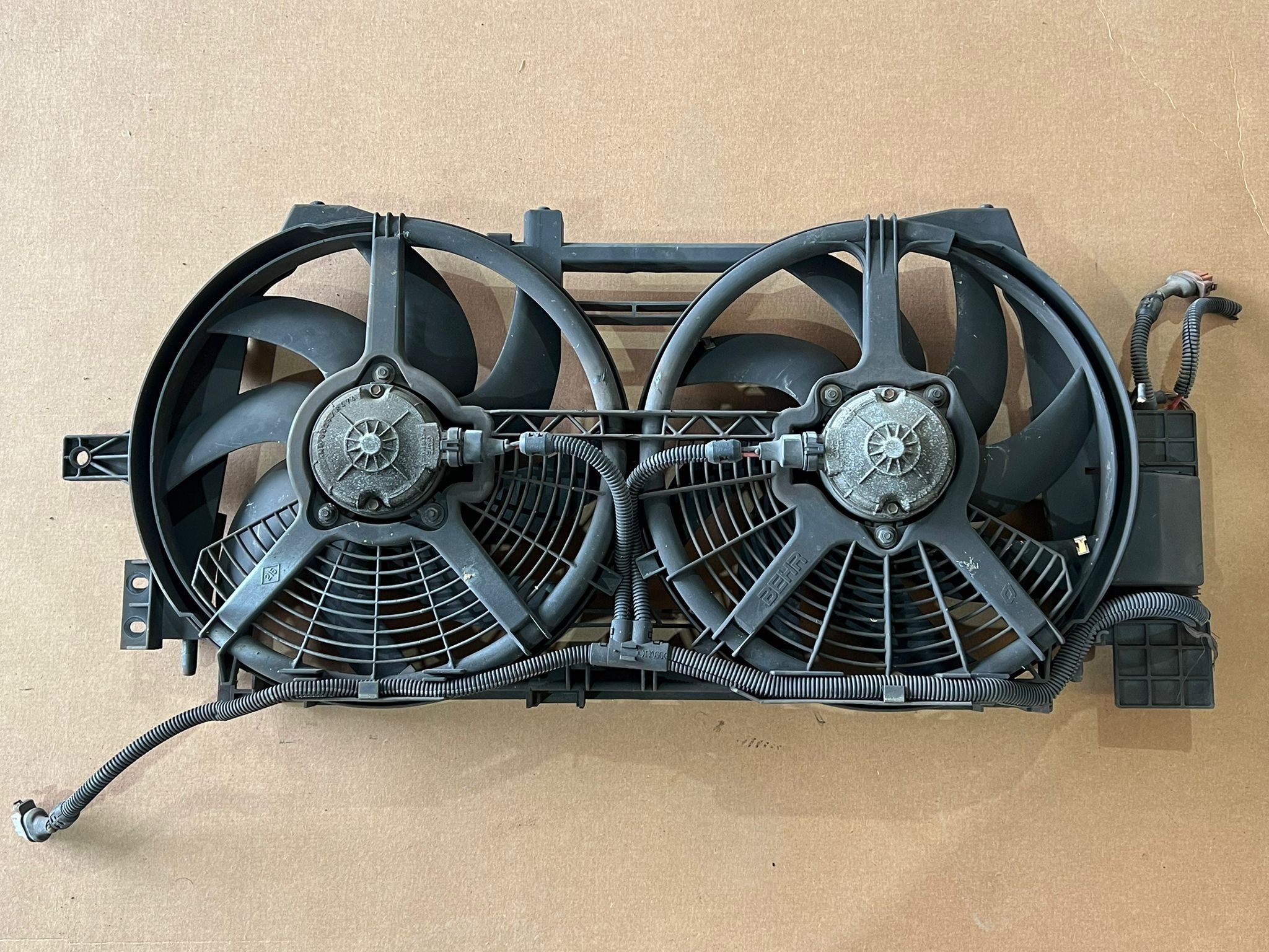 Termoventilador RENAULT LAGUNA I (B56_, 556_) | 93 - 02 Imagem-1