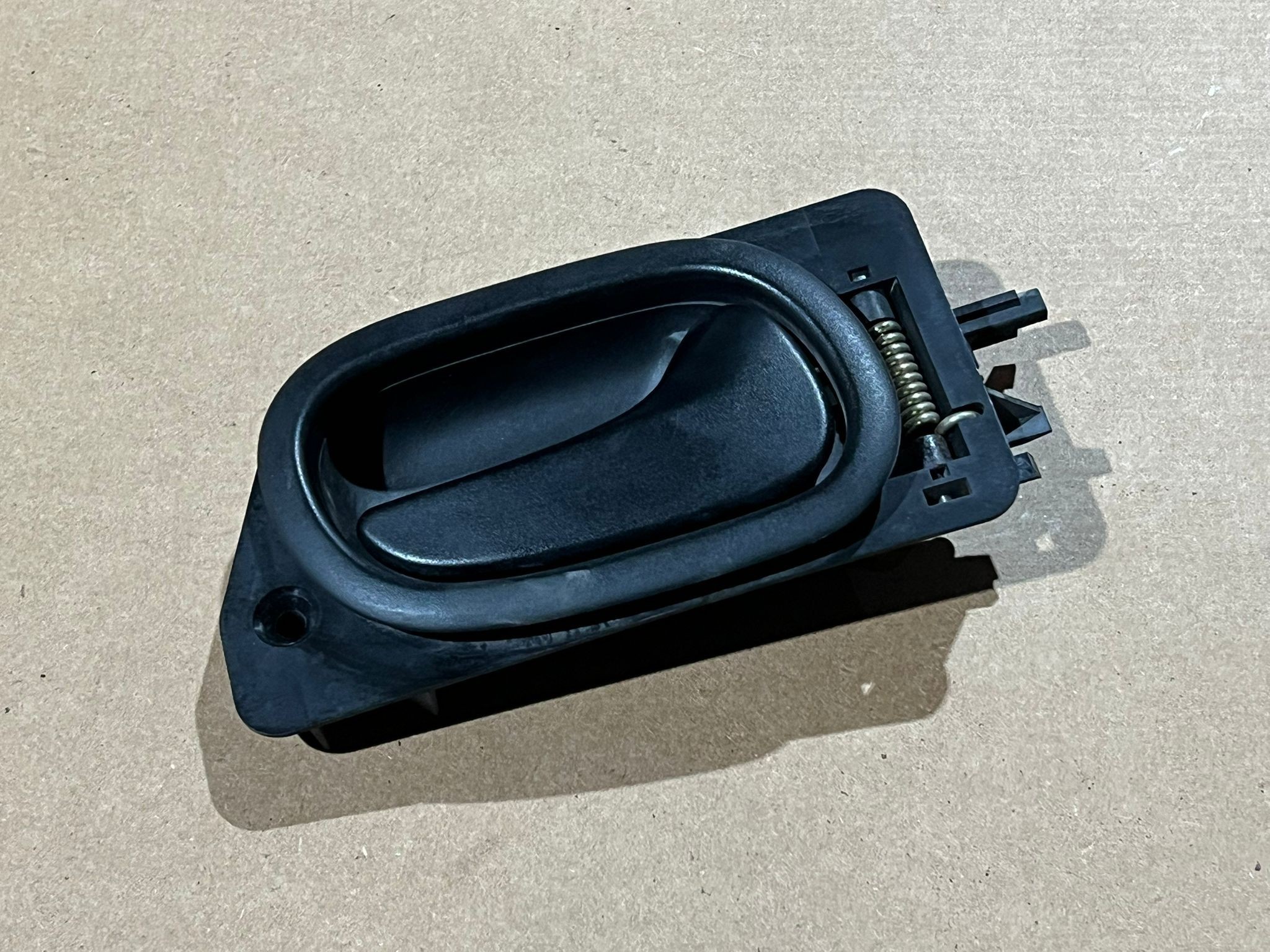 Puxador interior frt drt RENAULT LAGUNA I (B56_, 556_) | 93 - 02 Imagem-1
