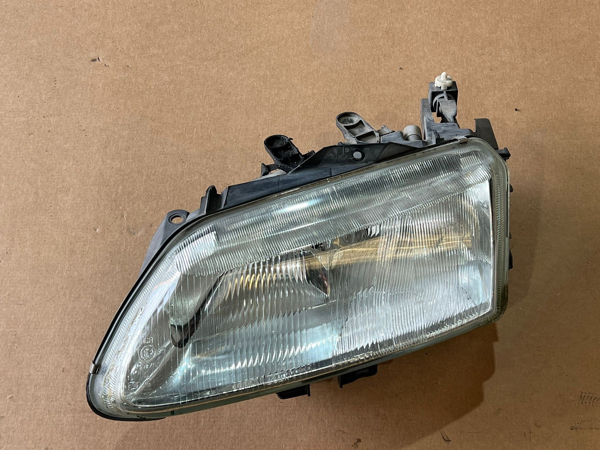 Ótica / Farol Frt Esq RENAULT LAGUNA I (B56_, 556_) | 93 - 02 Imagem-1