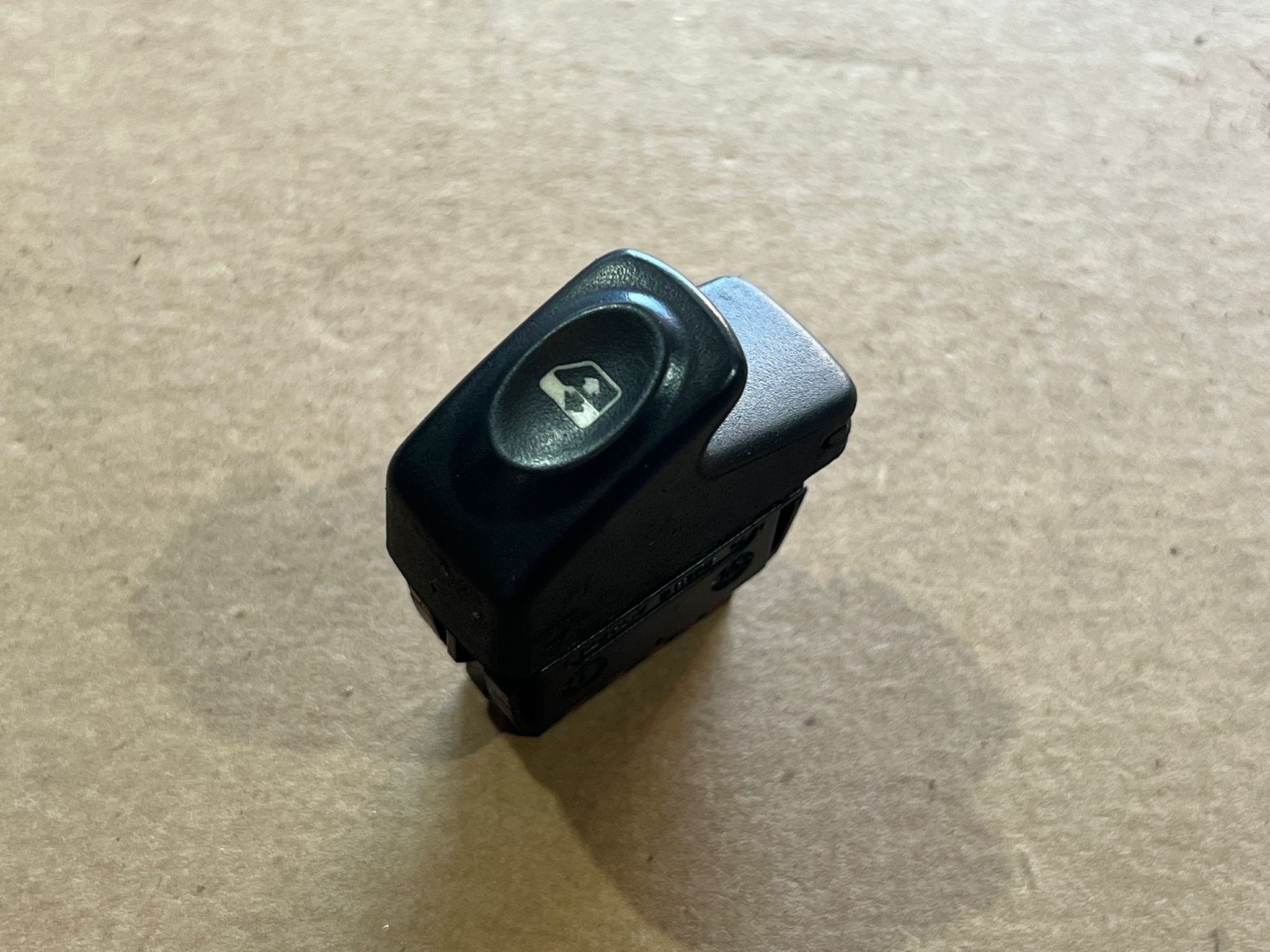Botão / Interruptor Elevador Vidro Frt Drt RENAULT CLIO II (BB_, CB_) | 98 -  Imagem-1