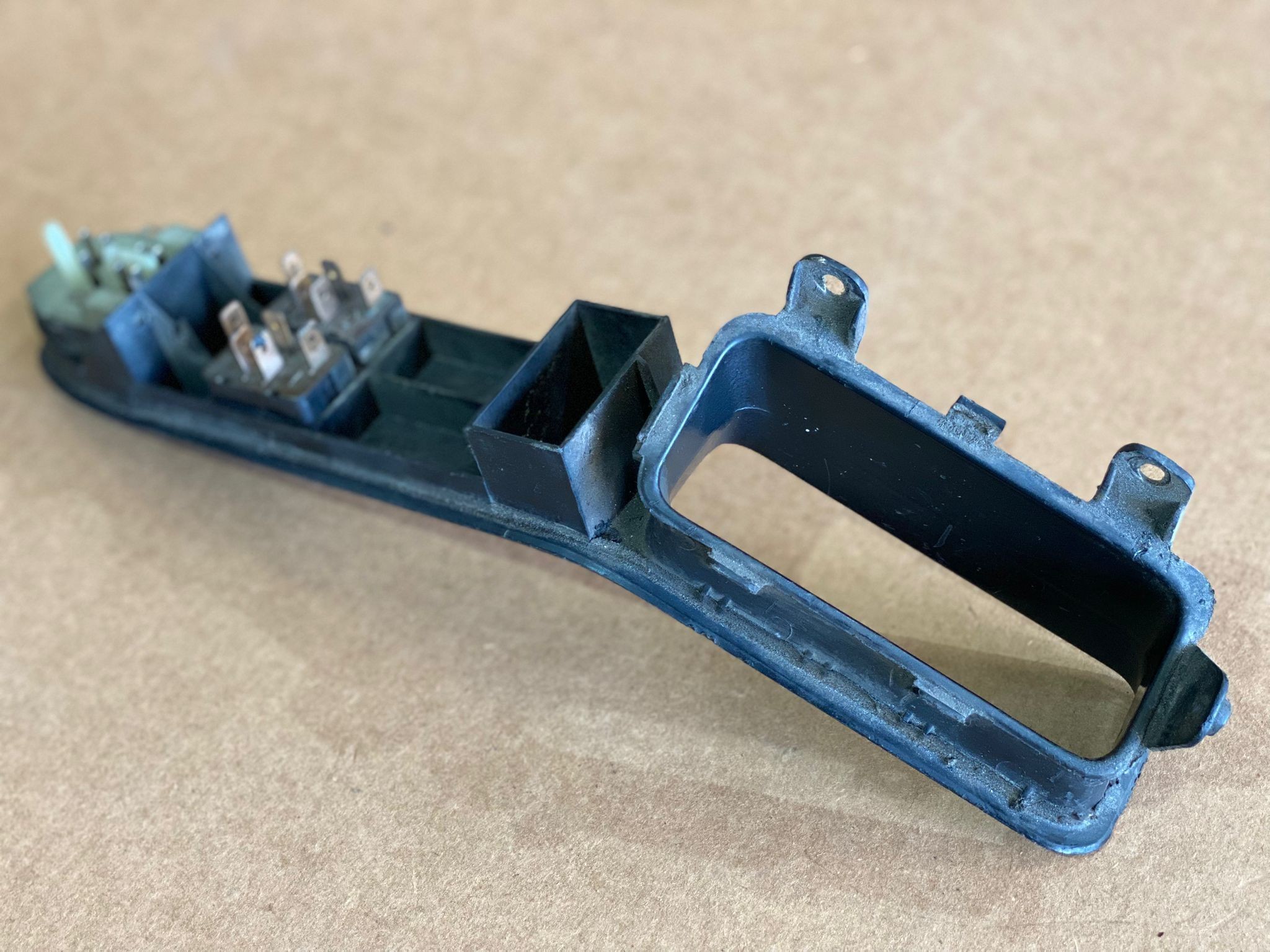 Comutador / Interruptores Elevadores dos Vidros AUDI 80 (8C2, B4) | 91 - 95 Imagem-2